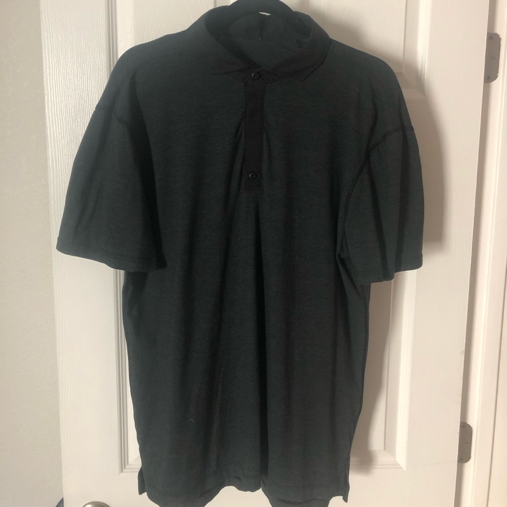 Lulu Lemon Size Large Grey Short Sleeve Mens Shirt